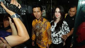Emil dardak memiliki jejak politik yang tak jauh berbeda dengan jokowi. Nasdem Party Urges Emil Dardak To Clarify His Political Affinity News En Tempo Co Tempo Co