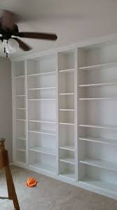 Diy Library Wall Billy Built In Bookcases Billy Bookcases Builtin Diy Library Wall Bucherregal Wand Schlafzimmer Diy Einen Kleiderschrank Bauen