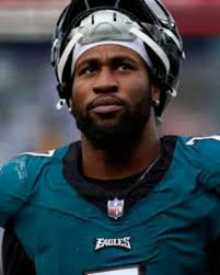 Eagles RE-SIGN Brandon Graham!