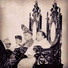 Sultan ahmad abdicated in ill health after muhammad v of kelantan abdicated as king of malaysia on 6 january 2019, allowing his son to become sultan of pahang and thus king of malaysia. Pertabalan Dymm Sultan Abu Bakar Pahang Negeri Pahang