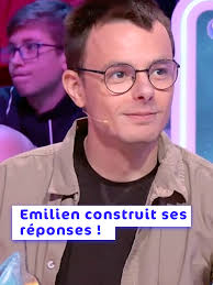 Émilien construit ses réponses dans 12 Coups de Midi