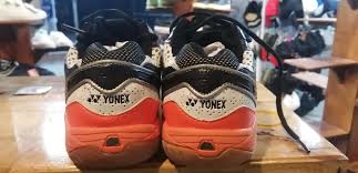 Il suffit de cliquer et regarder! Yb Bundle Terselit Sepasang Kasut Badminton Yonex Facebook