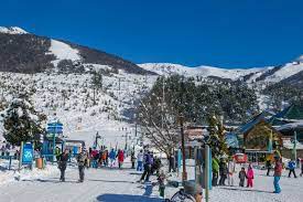 Cuando pensamos en bariloche en invierno probablemente lo primero que se nos venga a la mente es nieve, pero no es lo único que se puede hacer en nuestra ciudad. Temporada De Invierno Deja Us 54 Millones En Bariloche Economia