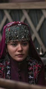 pin by jana nasser on ertugrul cast 2014 2019 in 2020 turkish clothing turkish beauty autumn photography