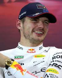 🇦🇪 Buckle up! It's RACE DAY! Succes Max 🦁