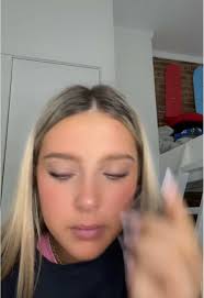 Experiencing NYC Snow: A Pale Winter Wonder