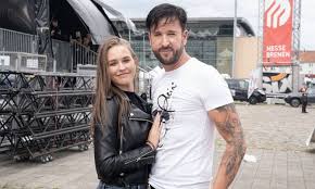 /r/nsfwfashion is for fashion models showing skin; Laura Muller Und Michael Wendler Jetzt Sind Wir Zu Dritt Tv Digital