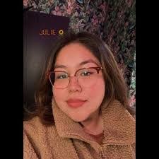 Julie Rendon's Instagram, Twitter & Facebook