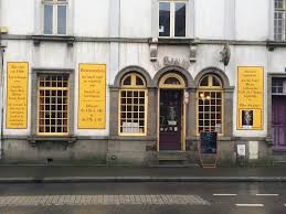 Le Sablier Rennes Surrounded By Lots Of University Faculties Le Sablier Manages To Retain A Cool Bohemian Student Vibe While Rennes Nantes Organic Recipes