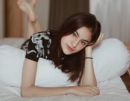 Ada beragam faktor yang membuat anda akhirnya harus berpisah dengan si dia yang pernah menemani hidup lalu, apa arti mimpi menikah dengan sahabat sendiri? Mantan Tiba Tiba Datang Ke Mimpi Kamu Bisa Jadi 5 Hal Ini Artinya Facetofeet Com Line Today