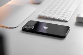 A2660 ( 2406 мач ) для сравнения, в iphone 12 pro max установлен аккумулятор на 3687 мач , в iphone 12 и 12 pro на 2815 мач , в iphone 12 mini всего 2227 мач. Novomu Iphone 13 Predskazali Zverskuyu Avtonomnost Ferra Ru