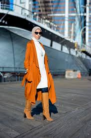 65 perpaduan baju warna merah maroon sumber : 10 Perpaduan Warna Baju Orange Hijaber Yang Cocok Womantalk