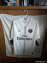 O atacante tem contrato com a equipe francesa até 2022 e é alvo de interesse do Nueva Y Original Futbol Talla S Camiseta Buy Football T Shirts At Todocoleccion 193196207