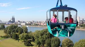 In deutschen städten werden seilbahnen manchmal zu besonderen anlässen gebaut, wie zur internationalen gartenausstellung in berlin oder der gartenschau in hamburg und dann nach ende der veranstaltung nur in teilen weiterbetrieben. So Gut Erganzen Seilbahnen Unser Verkehrssystem Quarks De