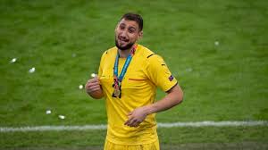 Mis à jour le 10 août 2021 à 08h18. Psg News Donnarumma Arrives In Paris Ahead Of Transfer