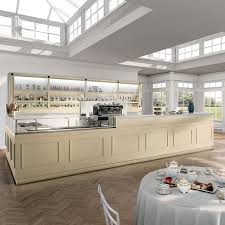 Banco bar con piano in marmo,slot refrigerata per bottiglie, 2 ante e 4 cassetti refrigerati inoltre ha la predisposizione per … bellissimo bancone da bar rivestito in piastrelle e bisazza completo di pedana e retrobanco inoltre disponiamo anche del suo mobile … Arredamento Per Bar Usato Arredare Ingresso Casa