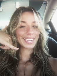 Sandra Kindred's Instagram, Twitter & Facebook