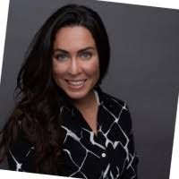 Sarah Gammon's Instagram, Twitter & Facebook