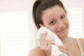 How to Control Unmanageable Eyebrows