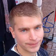 Simon Karlsson Alm, Västerås