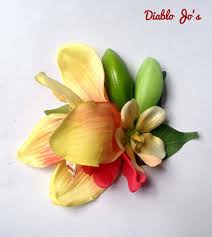 Yellow Bird With Spiky Hair Pin On Diablo Jo S Hair Accessories