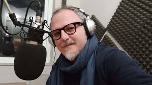 ANTONIO CLEMENTE: “CASAVACANZE” è il quinto album del cantautore