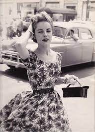 Pin up et vintage (32). 25 Photos De Femmes Des Annees 60 Qui Nous Prouvent Que Les Femmes D Aujourd Hui N Ont Rien Compris A La Mode Votez Pour Les Plus Beaux Looks