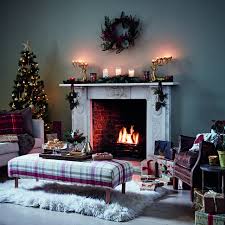 Create A Traditional Christmas Look At Home Christmas Living Rooms Christmas Interiors Cosy Christmas