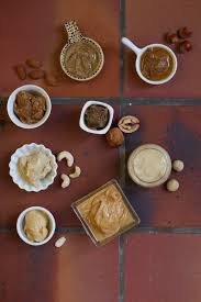 Realiser Une Sauce Caramel Saine Gourmande Crue Vegan Sauce Caramel Alimentation Alimentation Crue Vegane