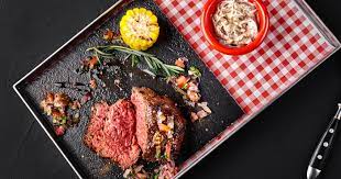 100 ml vin rosu, 3 linguri pasta de tomate, 1 foaie de dafin. Top 5 Sosuri Pentru Un Steak De VitÄƒ Perfect