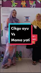 Penggunaan lampu isyarat (classroom traffic light) dalam bilik darjah merupakan salah satu cara penilaian formatif yang bersistematik semasa sesi pengajaran dan pembelajaran berlangsung. Cikgu Ayu Traffic Light