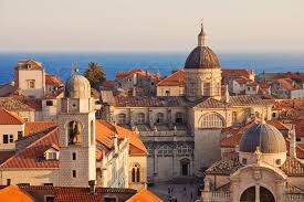 The dubrovnik cable car was built back in 1969 and was enthusiastically used by millions of visitors who wanted to enjoy the most beautiful panoramic views. Dubrovnik Altstadt Und Stadtmauern Rundgang 2021 Tiefpreisgarantie