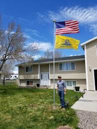 At this time i live in an apartment and there is one hung from the light pole out in front, and on every other light pole in town. 25ft Telescopic 16 Gauge Aluminum Flag Pole With Solar Lights 25 Ft Walmart Com Walmart Com