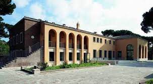 E' uno degli artisti più conosciuti del portogallo a livello internazionale. Roma Casa Del Jazz Albero Crollato Nel Parco Stop Ai Concerti