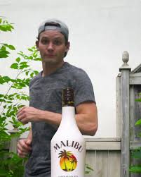 See more ideas about malibu rum, yummy drinks, fun drinks. Malibu Rum On Twitter I Hear The Secret Is The Bottle Bottlecapchallenge Accepted Maliburum Kevinbparry