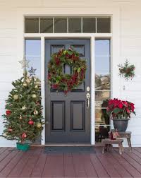 Christmas is over and it is time to take down the christmas wreath, but winter has really just begun. Winter Front Door Decor Ideas And Porch Decorating