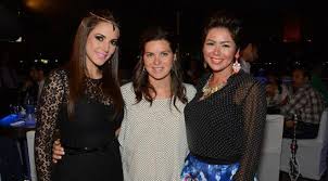 قالت النجمة الشابة يسرا اللوزي إنّها صَوّرت فيلم العنكبوت مع أحمد السقا ومنى زكي وظافر العابدين وهي حامل بداية من الشهر الثاني ثم الرابع إلى السادس، ثم أكملت تصوير الجزء المتبقي من مشاهدها عندما وضعت ابنتها بعد 8 أشهر. Ø¨Ø§Ù„ØµÙˆØ± Ø£ÙˆÙ„ Ø¸Ù‡ÙˆØ± Ù„Ù€ÙŠØ³Ø±Ø§ Ø§Ù„Ù„ÙˆØ²ÙŠ ÙˆÙ‡ÙŠ Ø­Ø§Ù…Ù„ Ø¨ÙˆØ§Ø¨Ø© Ù…ØµØ± 11