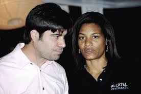 Jamaica GleanerGallery|Alcatel Launches New One Touch 890 Phone|Winston  Sill