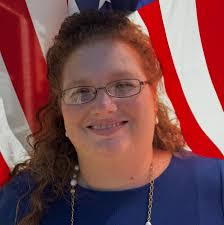 What time should I arrive at the skyliner for early entry to Hollywood  studios?