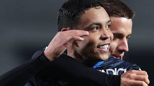 Luis Fernando Muriel responde a las críticas de Gasperini con un soberbio  golazo