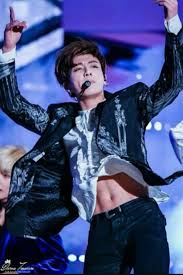 Jungkook showed off his abs on bts' debut day, making fans scream out loud. Bts Lockscreens Jungkook S Abs Wattpad