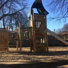 The hotel's location in cologne's city center offers convenient access for automobile drivers, and the airport lies less than 20 kilometers away. Bild 8 Zum Spielplatz Innere Kanalstrasse Ecke Merheimer Str In Koln