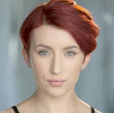 Zoe Humphreys's Instagram, Twitter & Facebook