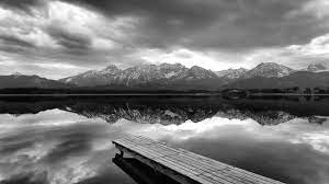 13 Incredibly Useful Articles For Getting Started With Black And White Landscape Photography Black And White Landscape Landscape Photos White Photography