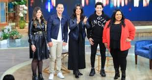 واحتل المرتبة الثانية بعد هشام جمال، الفنانة ليلى أحمد زاهر وتلاهم الفنان عمرو وهبه مما يؤكد ارتباط الجمهور بأبطال في بيتنا روبوت والبحث عن أبطاله. 5wbaxcyuwuwzkm