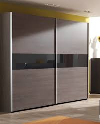 Grande Armoire 250 Cm En Bois Avec Porte Coulissante Modele Placard Appartement Design Disposition De Placard