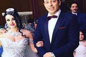 وفاء الشامي تداول رواد التواصل الاجتماعي صورة الفنان مصطفي شعبان تجمعه وزوجته في ظهور نادر لها حيث كان الفنان لا يهوي ظهورها في المناسبات الفنية. Ø£ÙˆÙ„ ØµÙˆØ± Ù…Ù† Ø­ÙÙ„ Ø²ÙØ§Ù Ù…ØµØ·ÙÙ‰ Ø´Ø¹Ø¨Ø§Ù† Ø¹Ù„Ù‰ ØµØ§ÙÙŠÙ†Ø§Ø² Ø§Ù„Ù…ØµØ±ÙŠÙˆÙ†