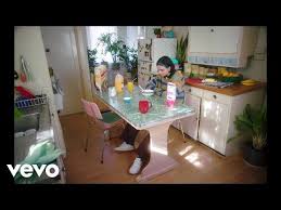 Benee Supalonely Ft Gus Dapperton Youtube In 2020 Songs News Songs Vevo