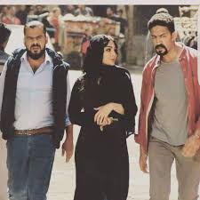 لايزال أكرم حسني وهيفاء وهبي يعيشان النجاح الكبير والأصداء الإيجابية التي حققتها أغنية لو كنت عند الجمهور، فتصدرت الترند منذ صدورها، وet بالعربي يلتقي بـ أكرم حسني، الذي كشف لنا قبل كل شيء عن سر الـdiet الذي اتّبعه حتى. Ù‡ÙŠÙØ§Ø¡ ÙˆÙ‡Ø¨ÙŠ ÙÙŠ ÙÙŠØ¯ÙŠÙˆ Ù…Ø«ÙŠØ± Ù„Ù„Ø¬Ø¯Ù„ Ù…Ø¹ Ø§Ù„Ù†Ø¬Ù… Ø§Ù„Ø¹Ø§Ù„Ù…ÙŠ Ø¬ÙˆÙ†ÙŠ Ø¯ÙŠØ¨ ÙˆÙ…Ø§ Ø§Ù„Ø°ÙŠ ÙŠØ¬Ù…Ø¹Ù‡Ù…Ø§ Ù…Ø¬Ù„Ø© Ù‡ÙŠ