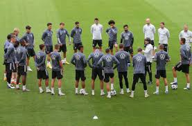 Die englische nationalmannschaft siegt in spanien. Nationalmannschaft In Stuttgart Mit Sane Und Sule Gegen Spanien Das Abschlusstraining In Bildern Fussball Stuttgarter Zeitung